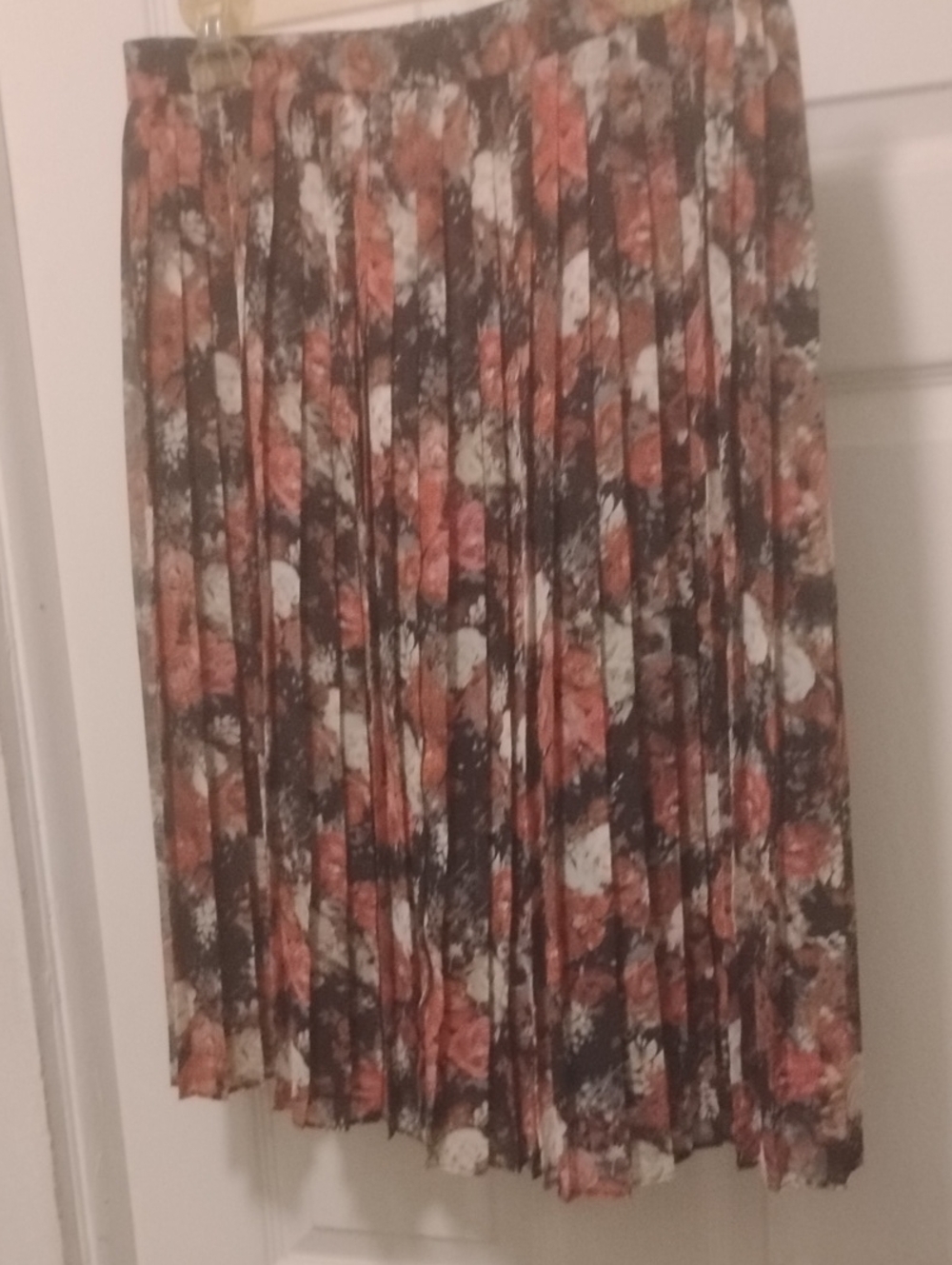 Pleated Floral Midi Skirt in Rust and Black
